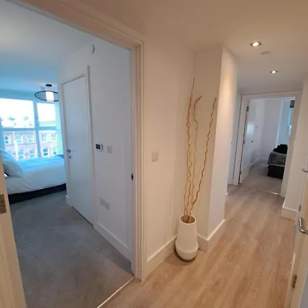 Luxury New 2 Bed/2 Bathroom Flat With Balcony Edgware Exterior photo