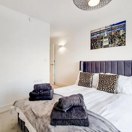 Luxury New 2 Bed/2 Bathroom Flat With Balcony Edgware Exterior photo
