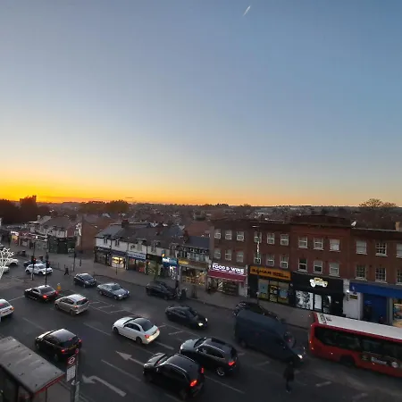 Luxury New 2 Bed/2 Bathroom Flat With Balcony Edgware Exterior photo